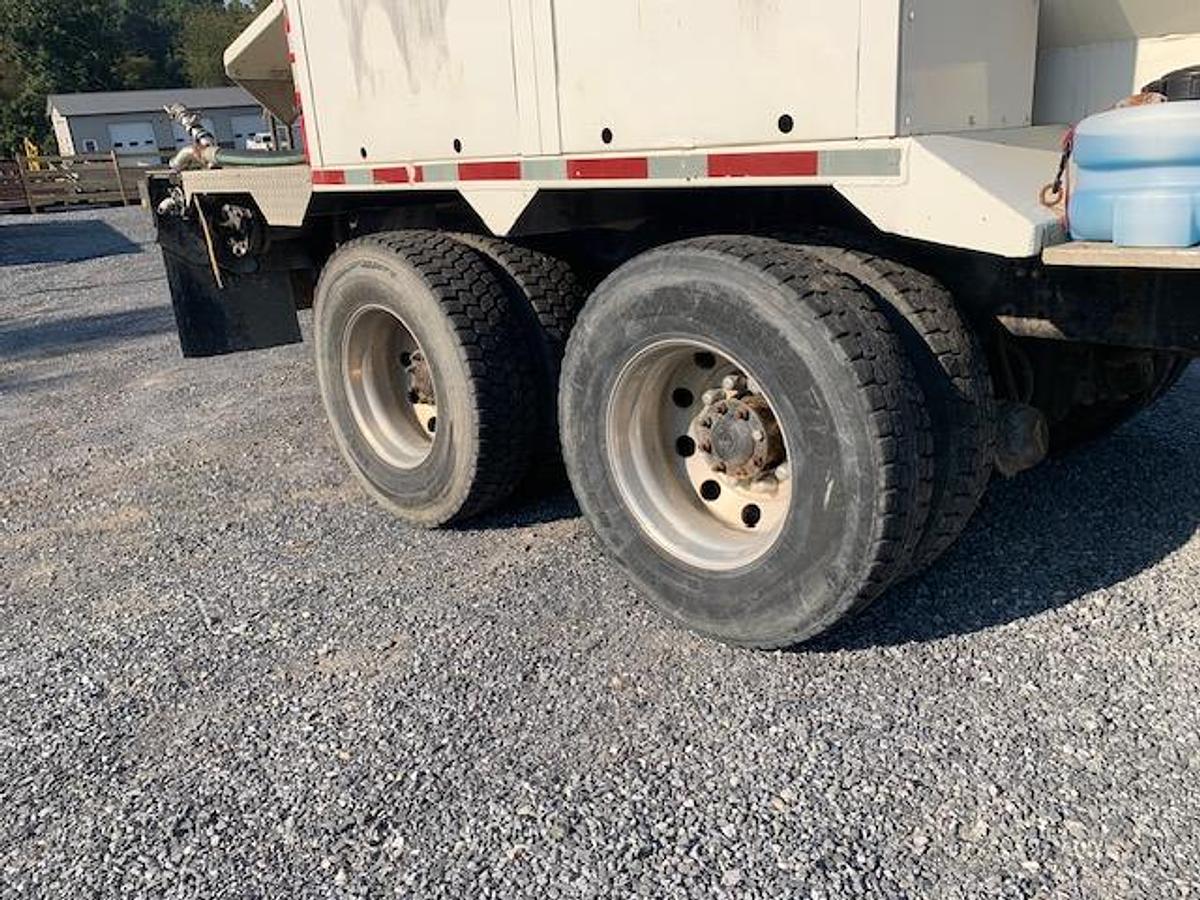 Used 2006 INTERNATIONAL 7600