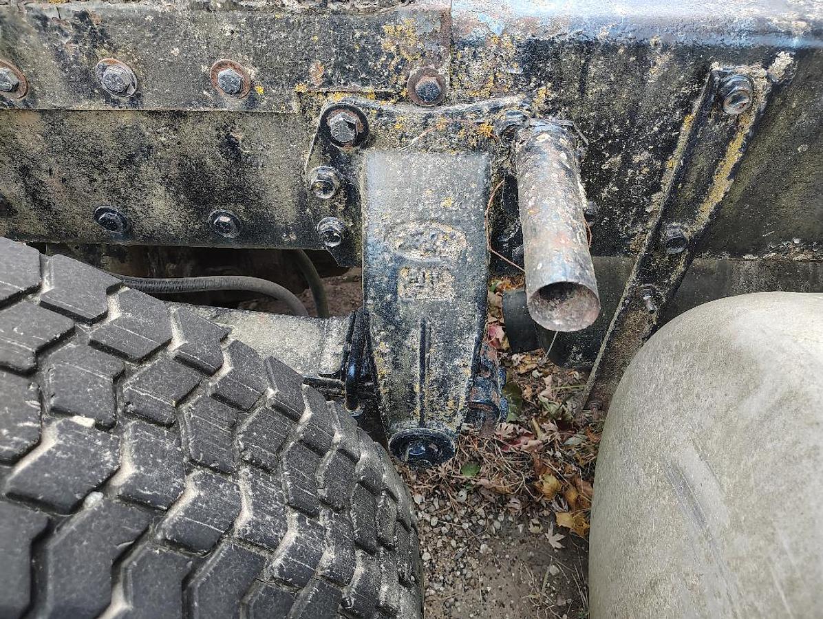 Used 1981 PETERBILT Cabover