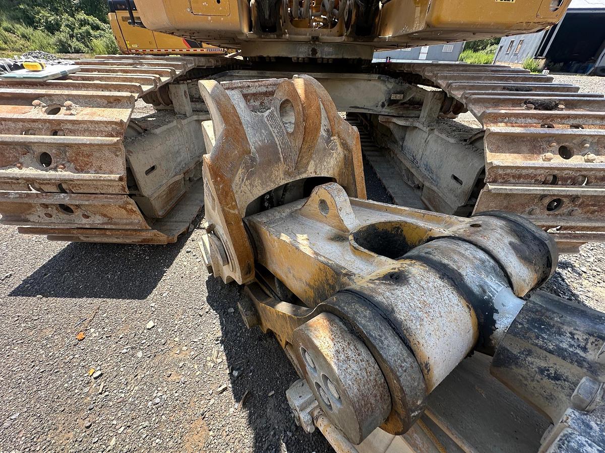 Used 2022 CATERPILLAR 374