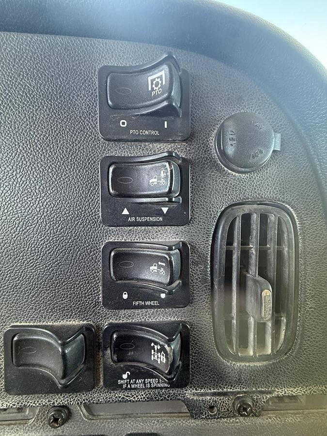 Used 2013 PETERBILT 386