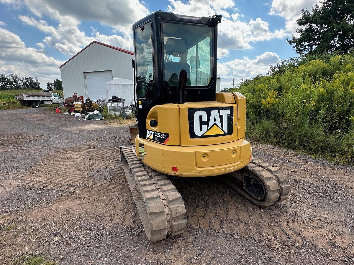 Used 2017 CATERPILLAR 305.5E2 CR