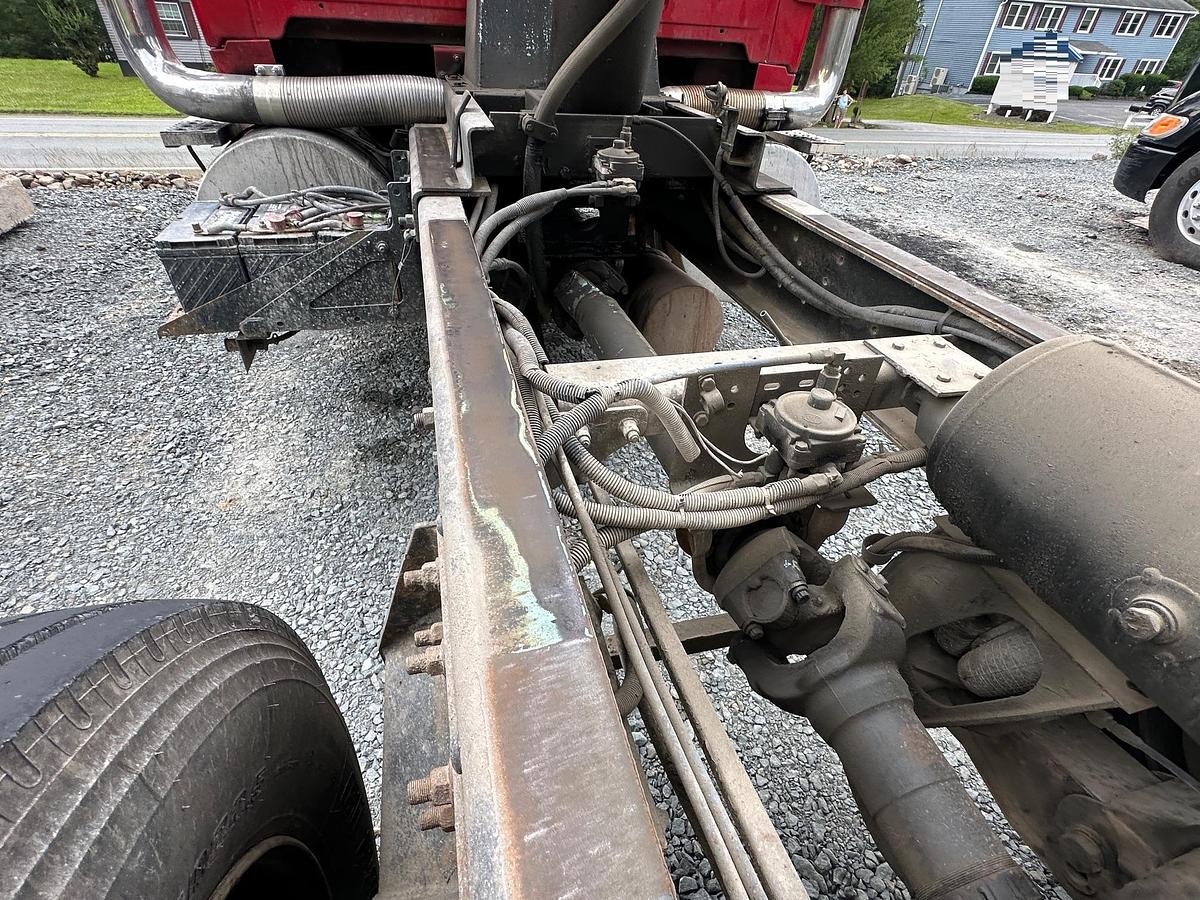 Used 1998 FORD 9500