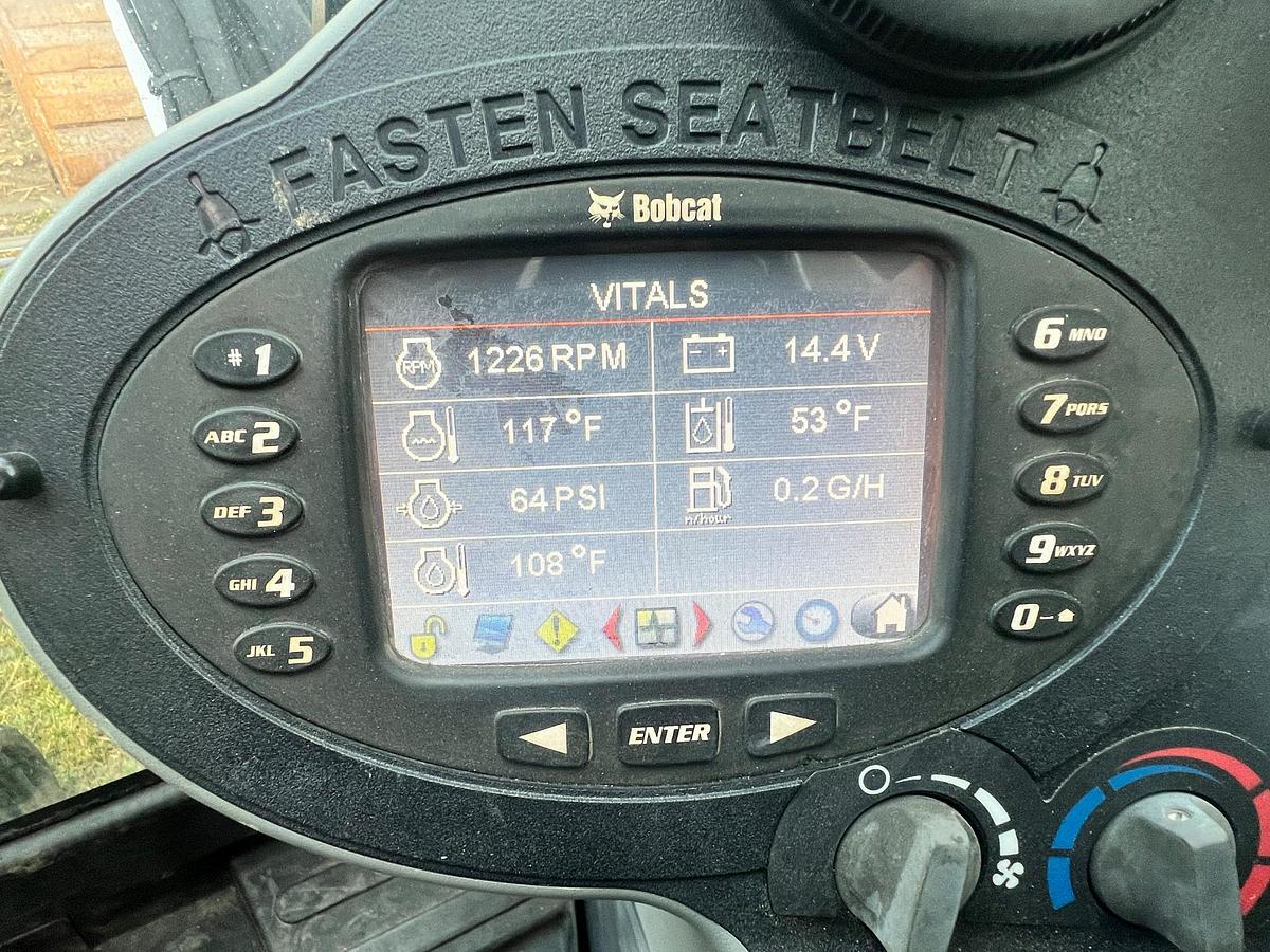 Used 2015 BOBCAT e42