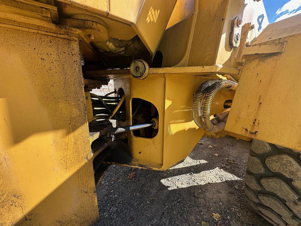 Used 1994 DEERE 444E