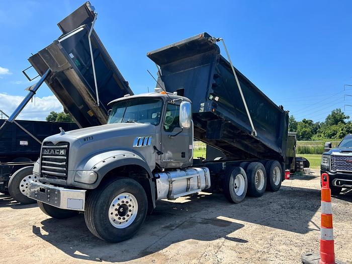Used 2015 MACK GU713