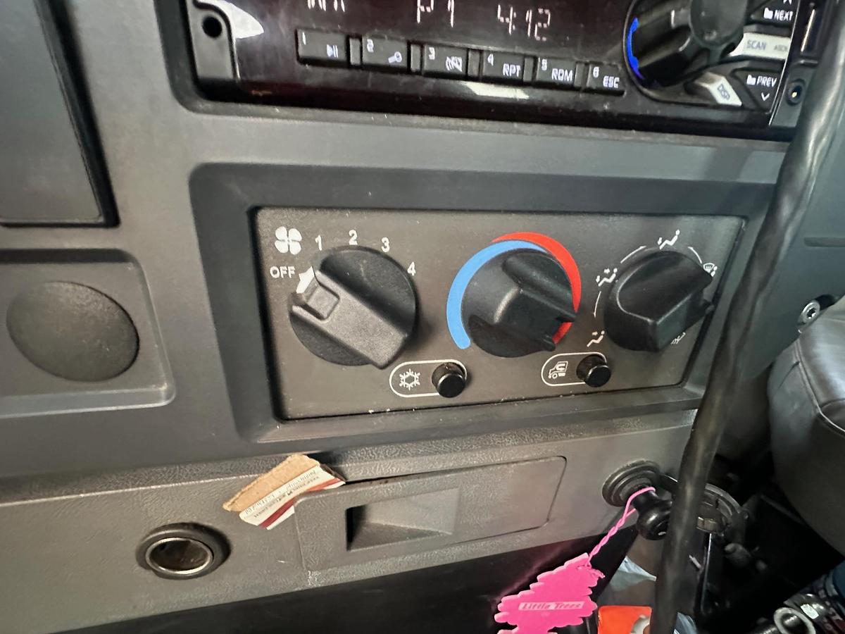 Used 2017 MACK Granite GU713