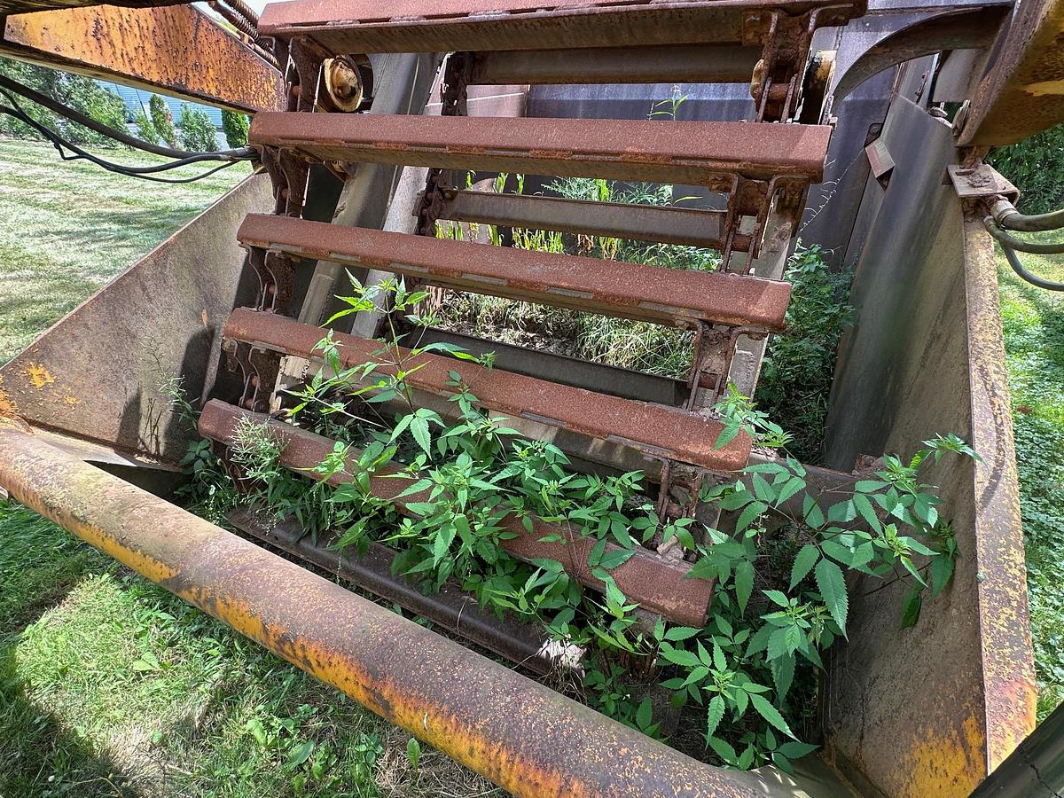 Used 1986 DEERE 762A