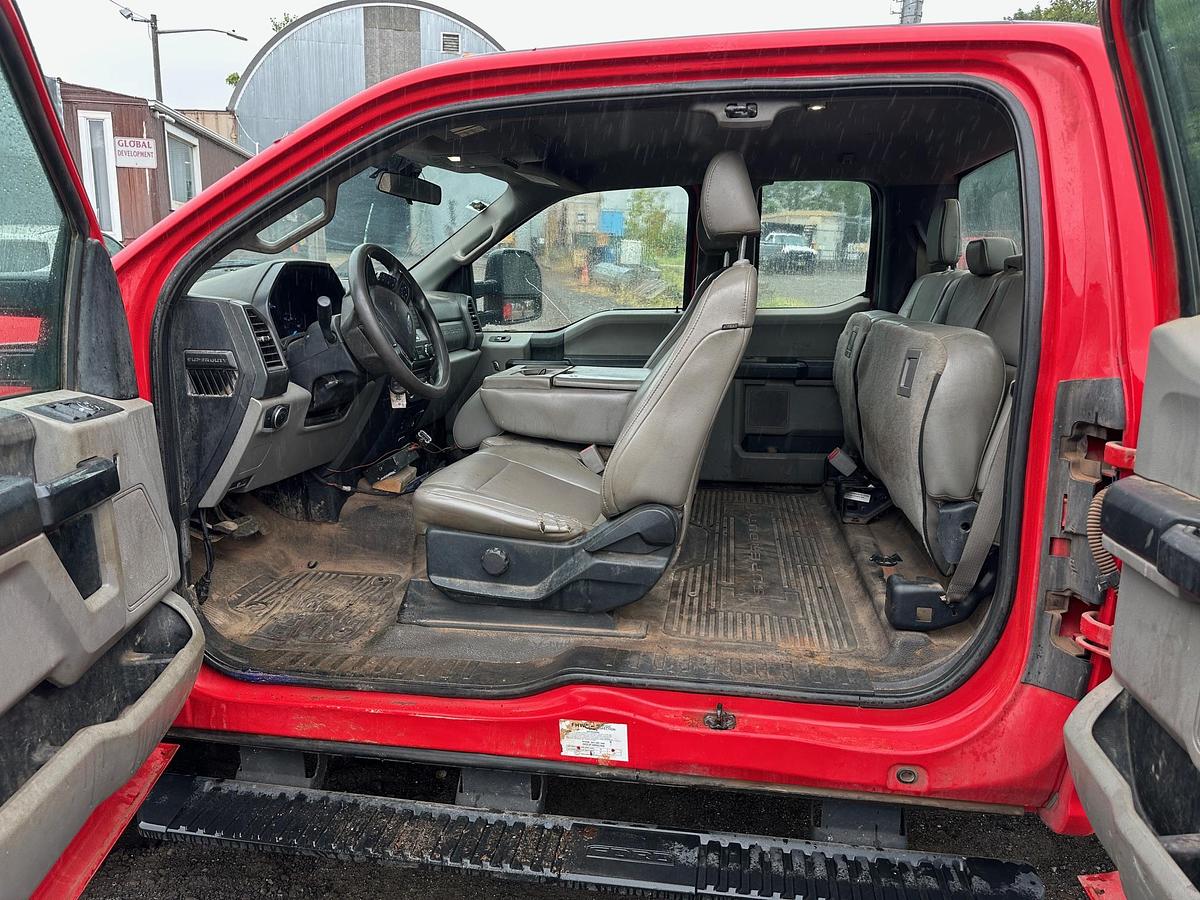 Used 2017 FORD F350 XL Service Truck