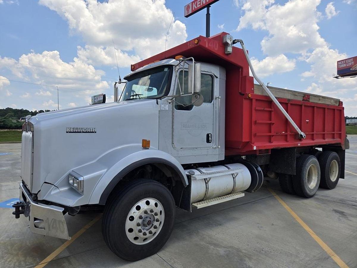 Used 2013 KENWORTH T880