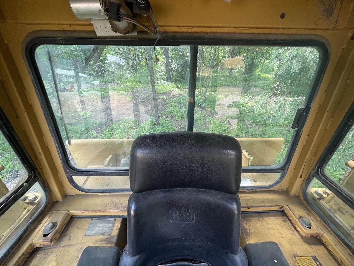 Used 1995 CATERPILLAR D4HXL3