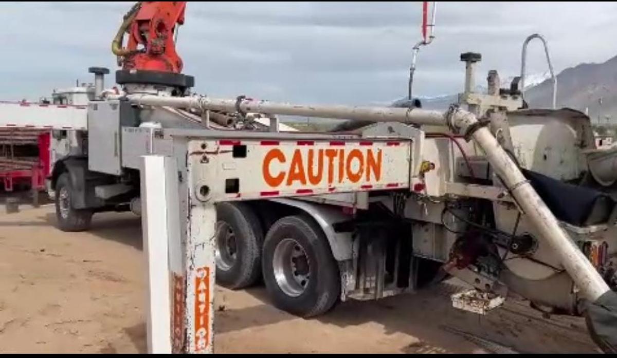 Used 2005 MACK MR688S