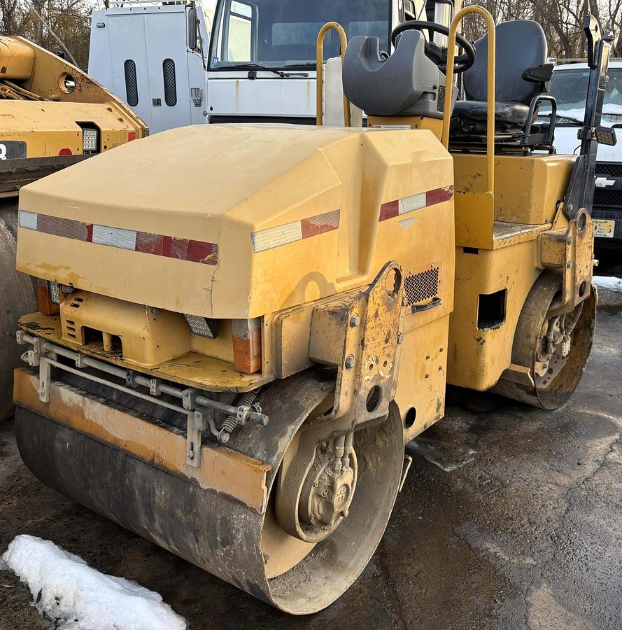 Used 2013 CATERPILLAR CB24XT