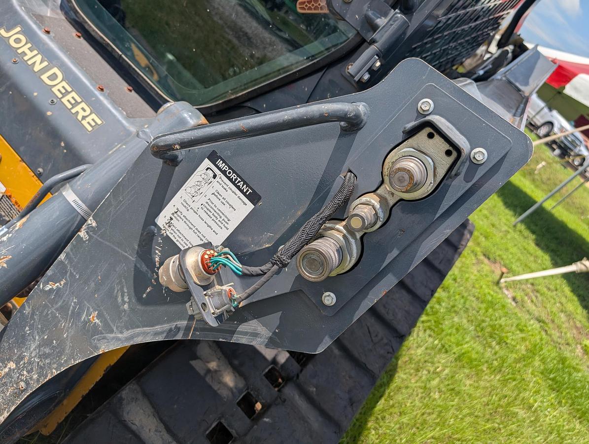 Used 2020 DEERE 325G