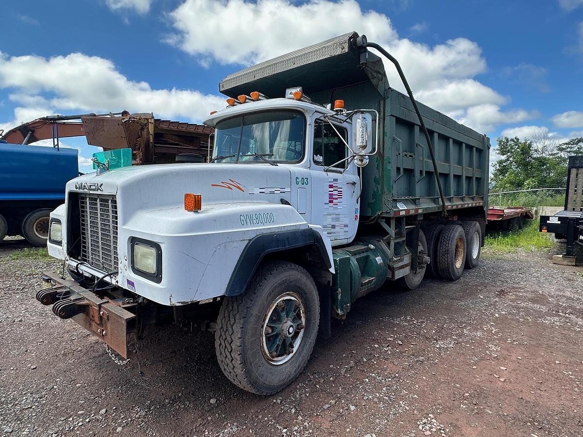 Used 1990 MACK RB688S
