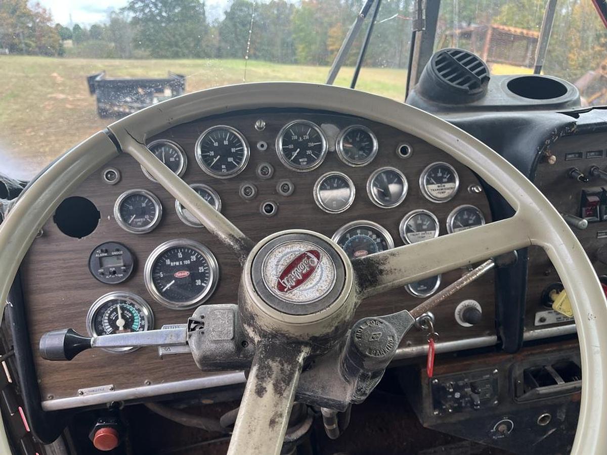 Used 1985 PETERBILT 359