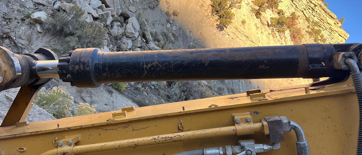 Used 2016 CATERPILLAR 336F L