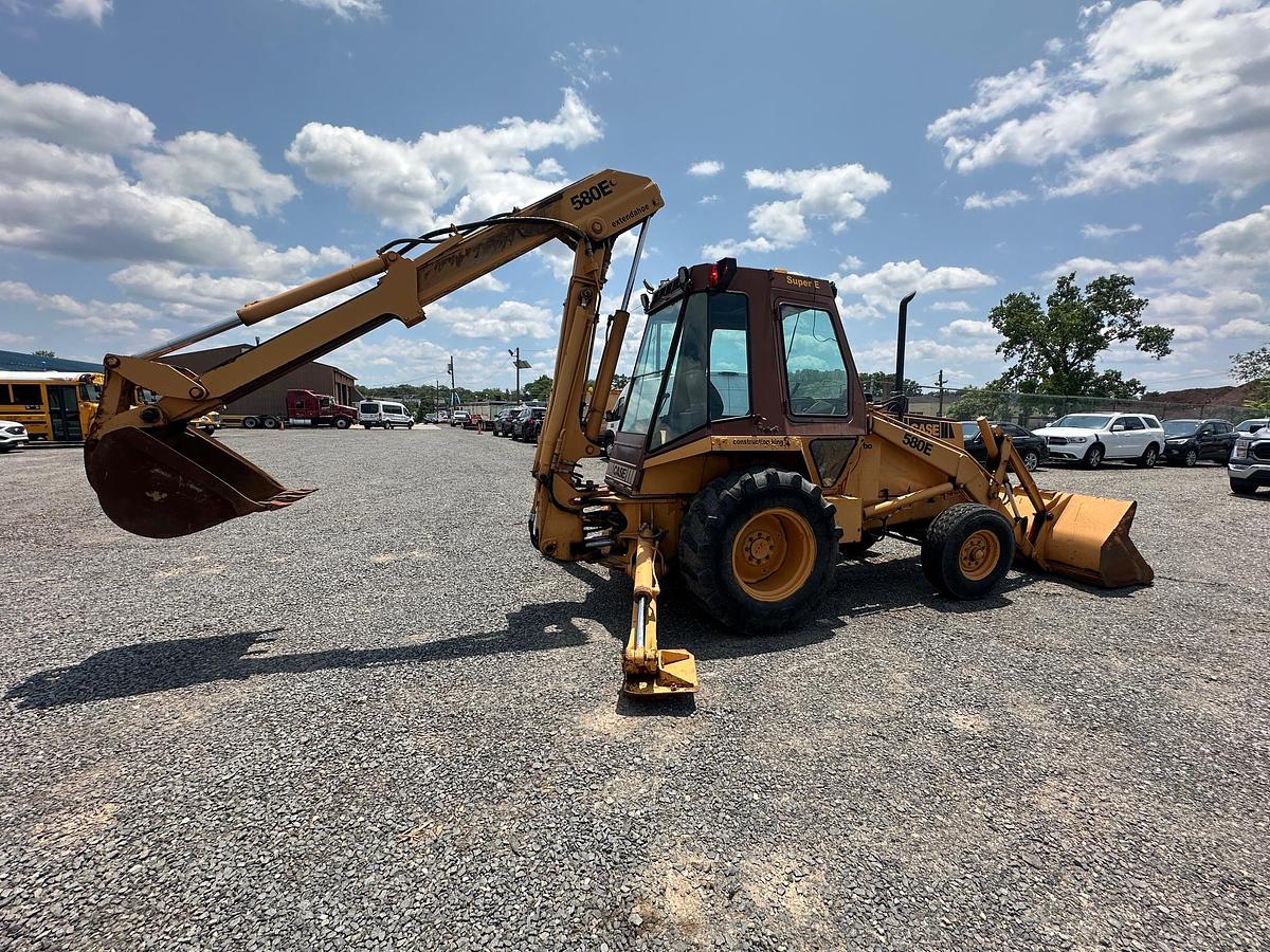 Used 1986 CASE 580E