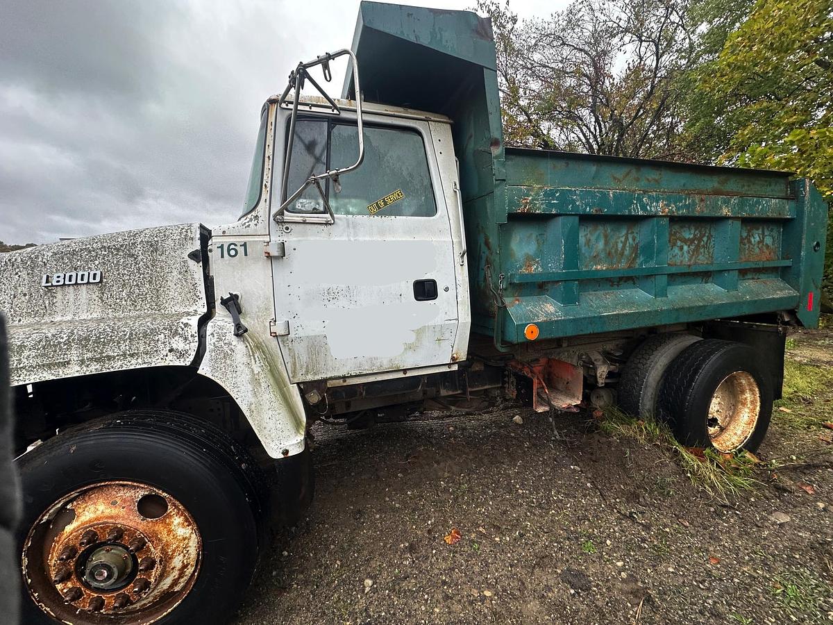 Used 1995 FORD L8000