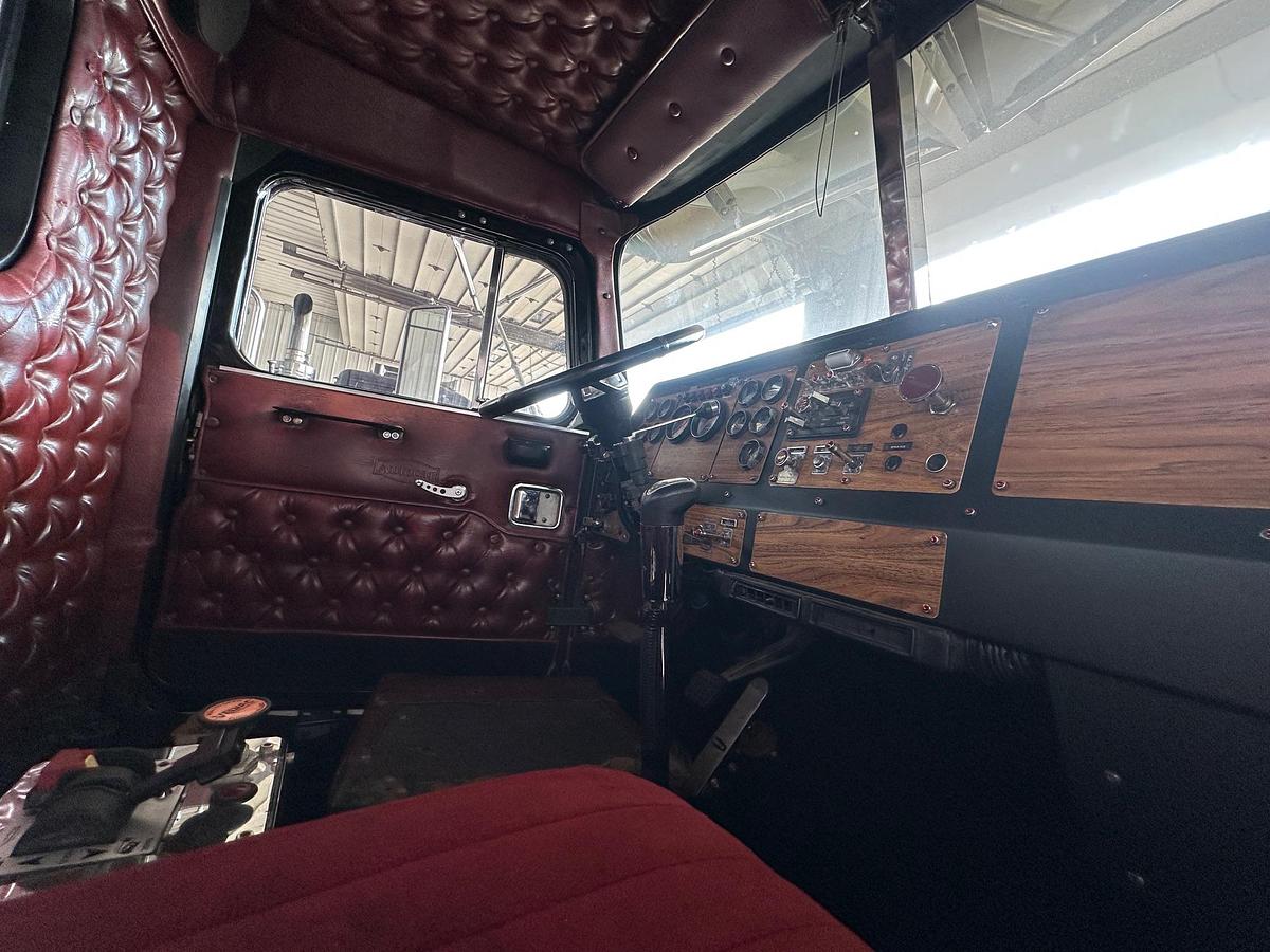 Used 1997 AUTOCAR DK6 Tilt Nose