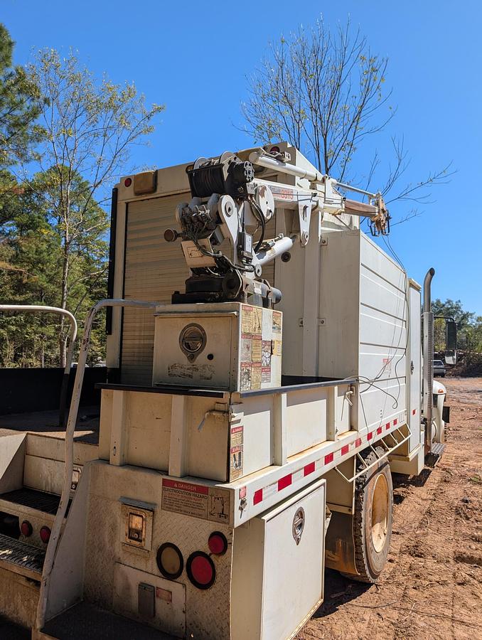 Used 2001 INTERNATIONAL DT466