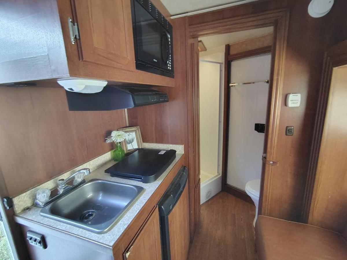 Used 2015  Select 32 x 102