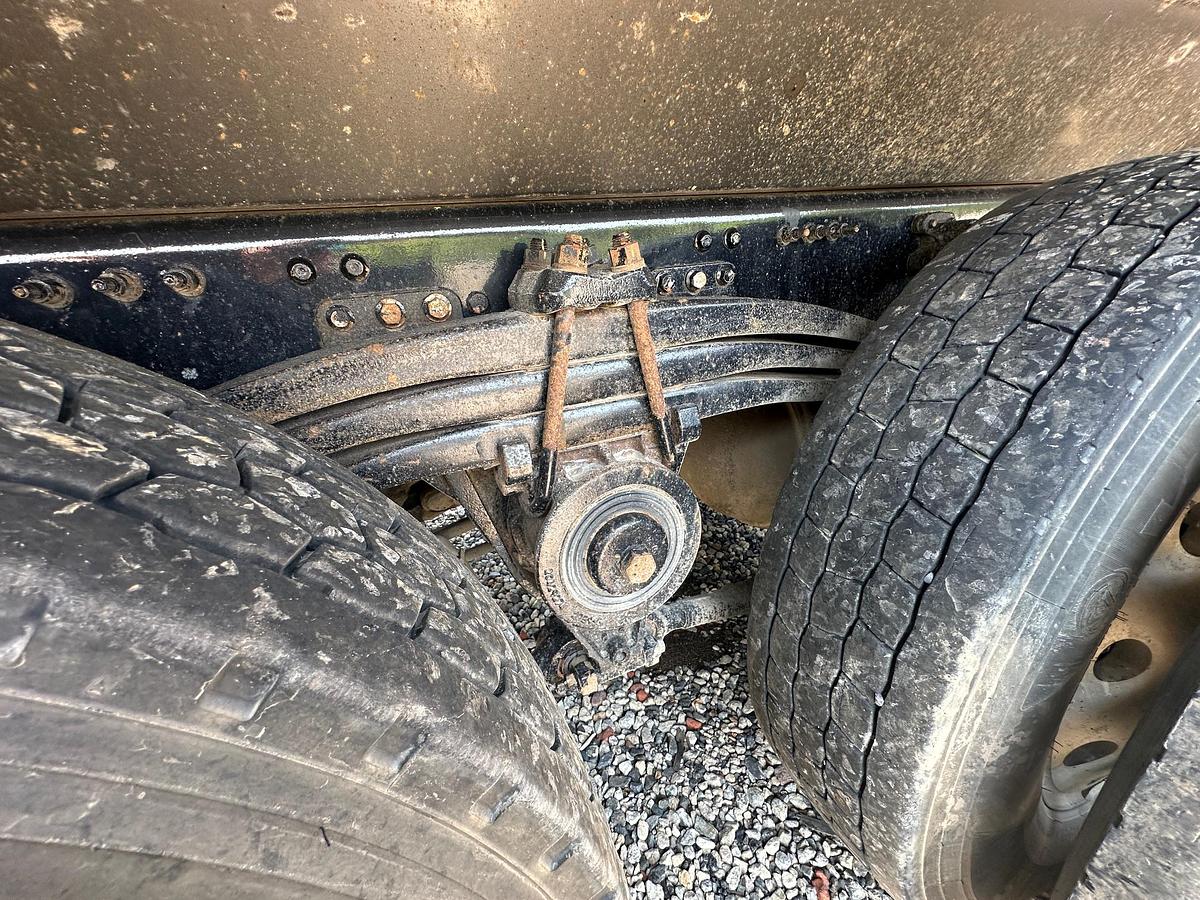 Used 2019 MACK Granite GR64F