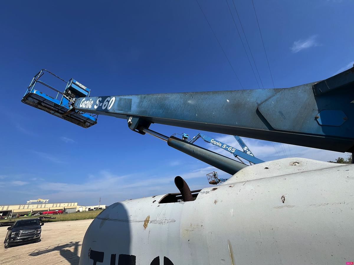 Used 2001 GENIE S-60