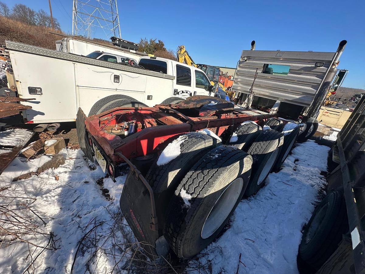 Used 1997 PETERBILT 389