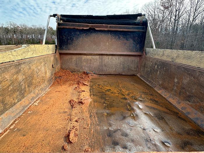 Used 2001 INTERNATIONAL 4700