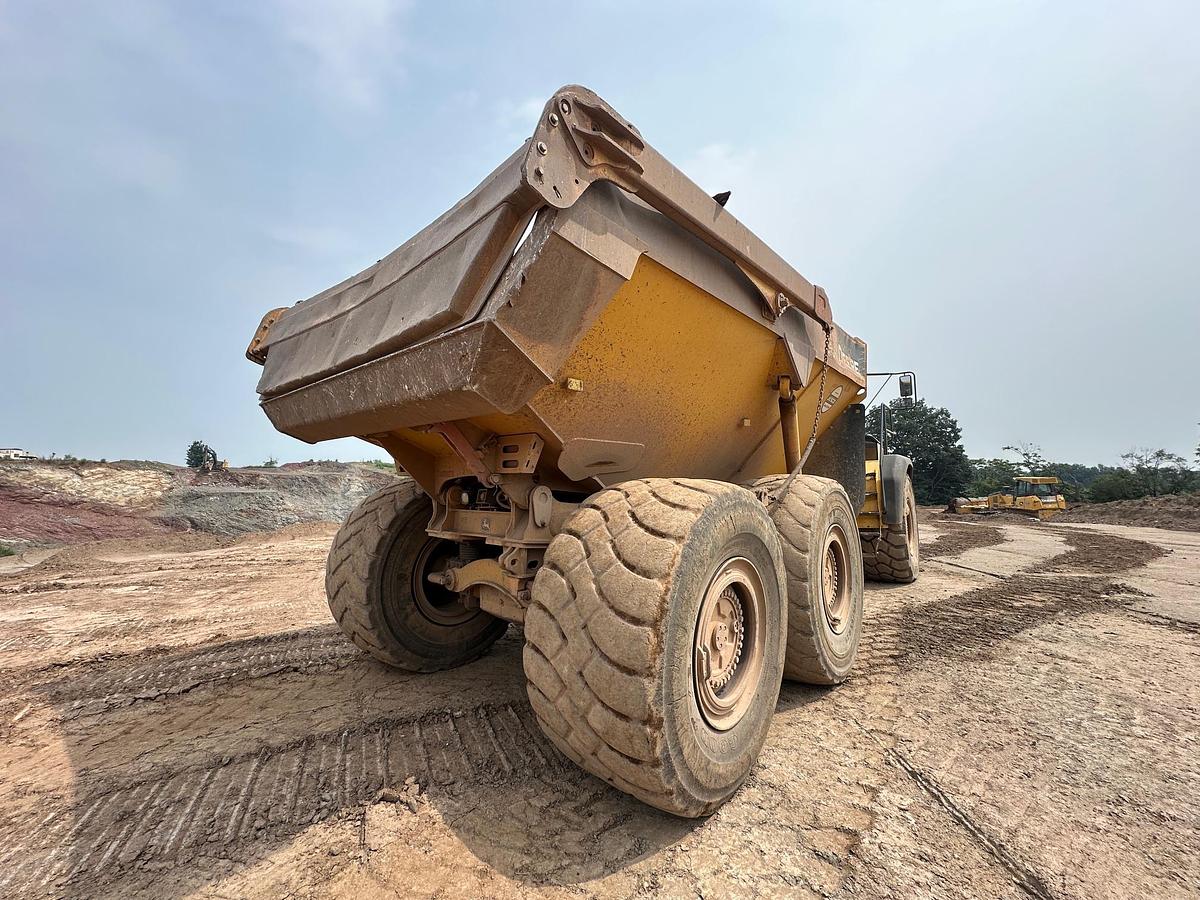 Used 2014 DEERE 460E Off Road Dump