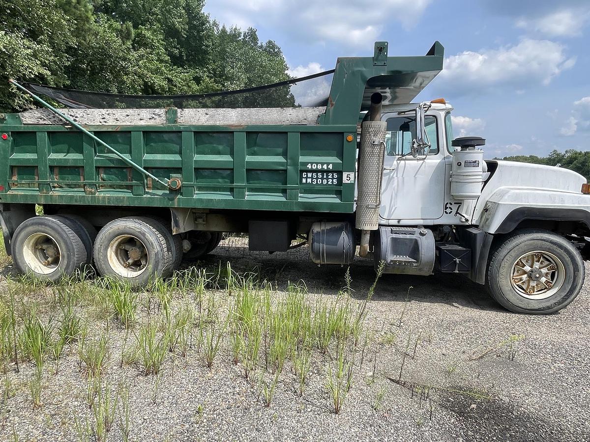 Used 1993 MACK RD 690S