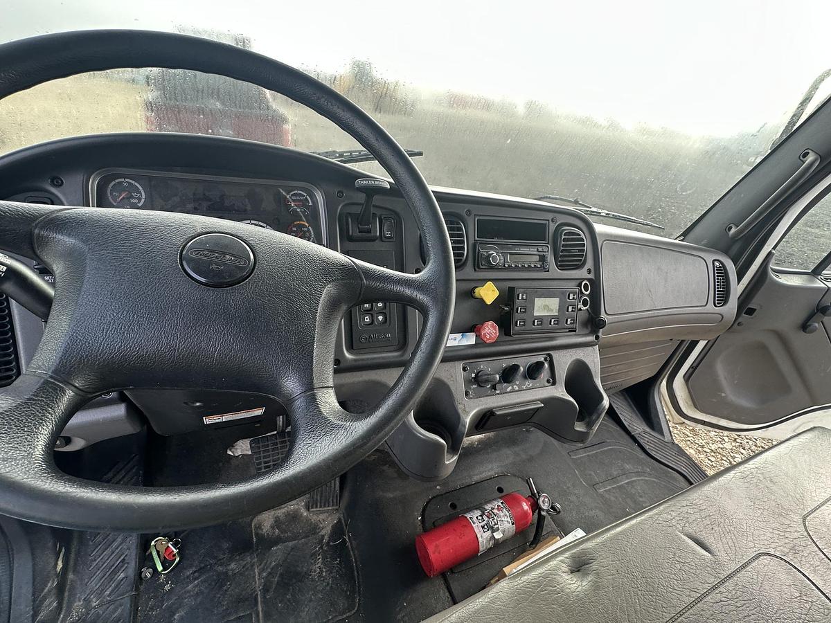 Used 2017 FREIGHTLINER M2 106