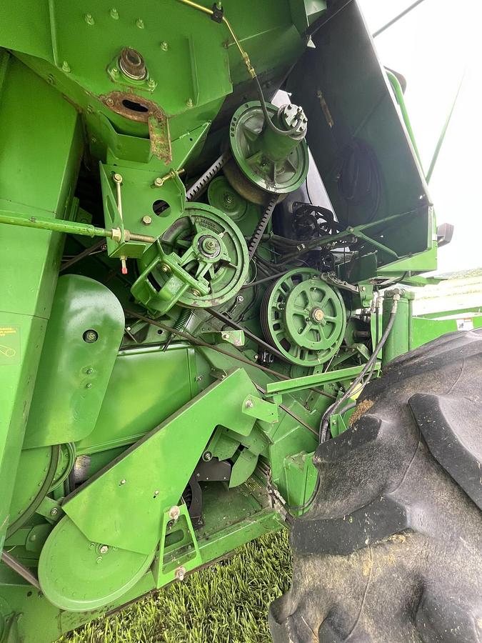 Used 1996 JOHN DEERE 9500 Sidehill combine