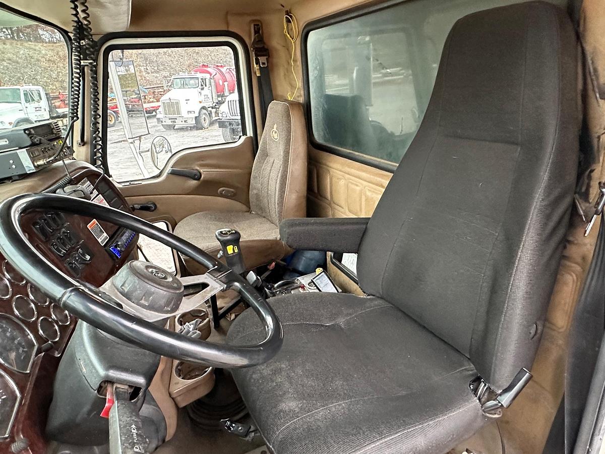 Used 2007 MACK CV713