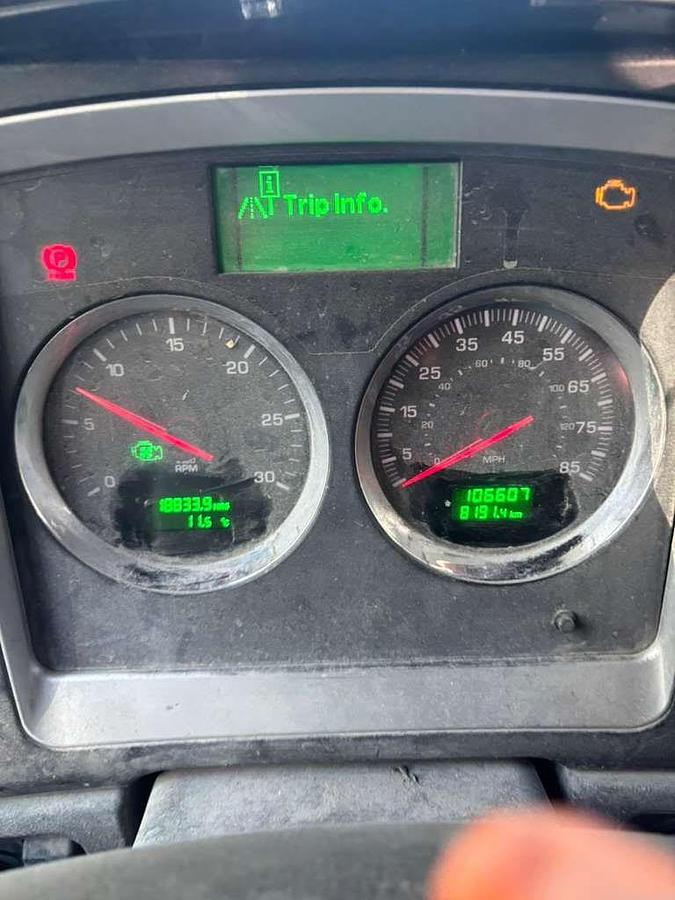 Used 2014 KENWORTH T440