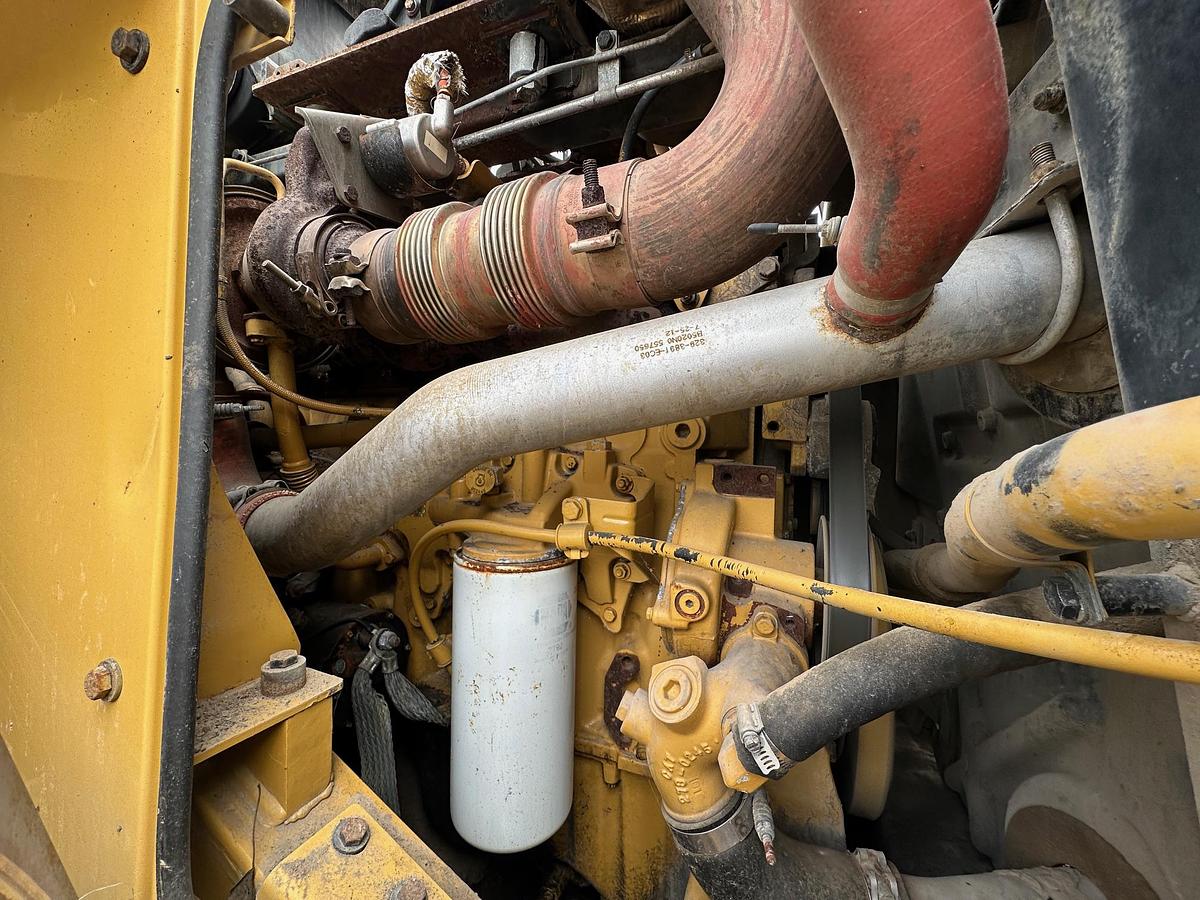 Used 2013 CATERPILLAR 972K