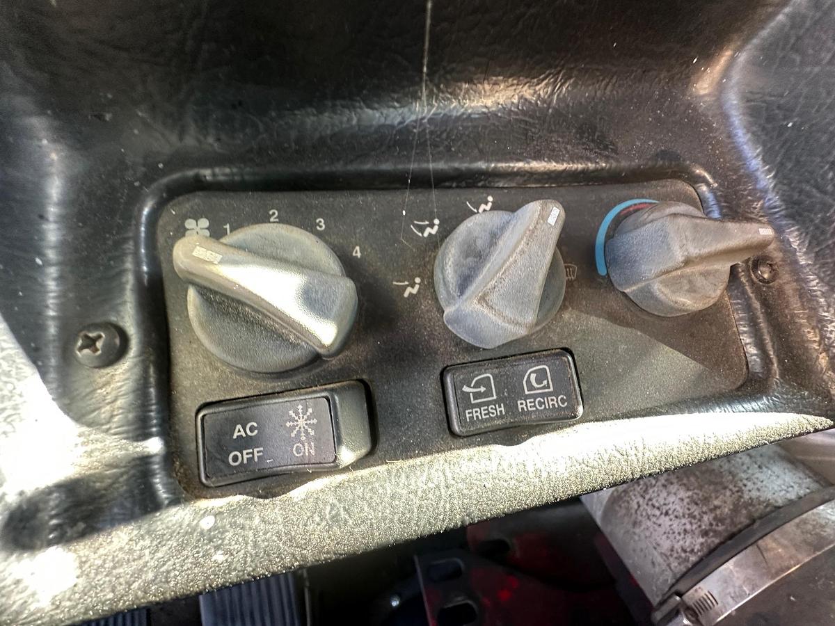 Used 1997 PETERBILT 389