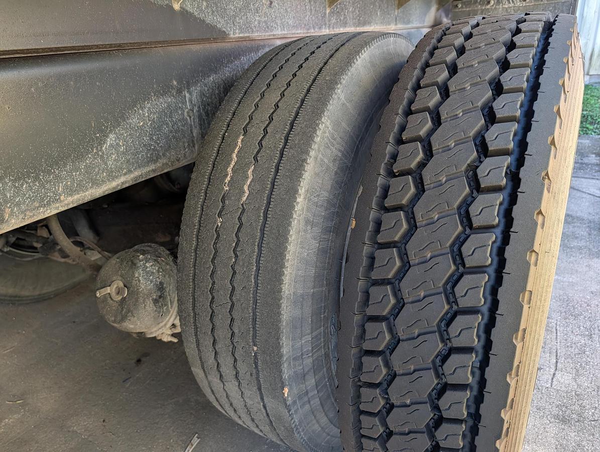 Used 2003 MACK RD688S