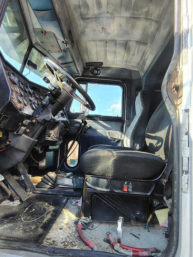 Used 1996 PETERBILT 379