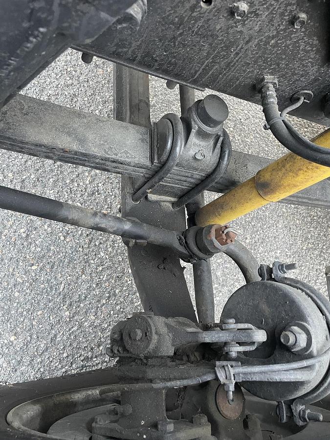 Used 2001 MACK CHU613