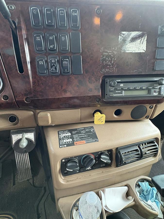 Used 2006 MACK Granite CV713