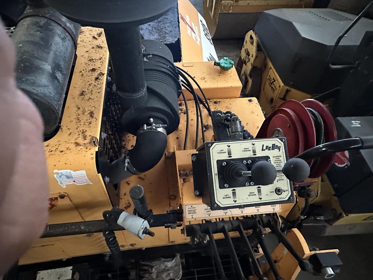 Used 2012 LEEBOY 8510B