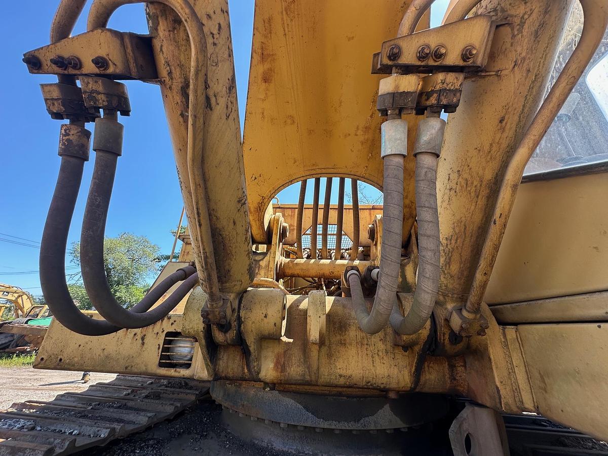 Used 1983 CATERPILLAR 245