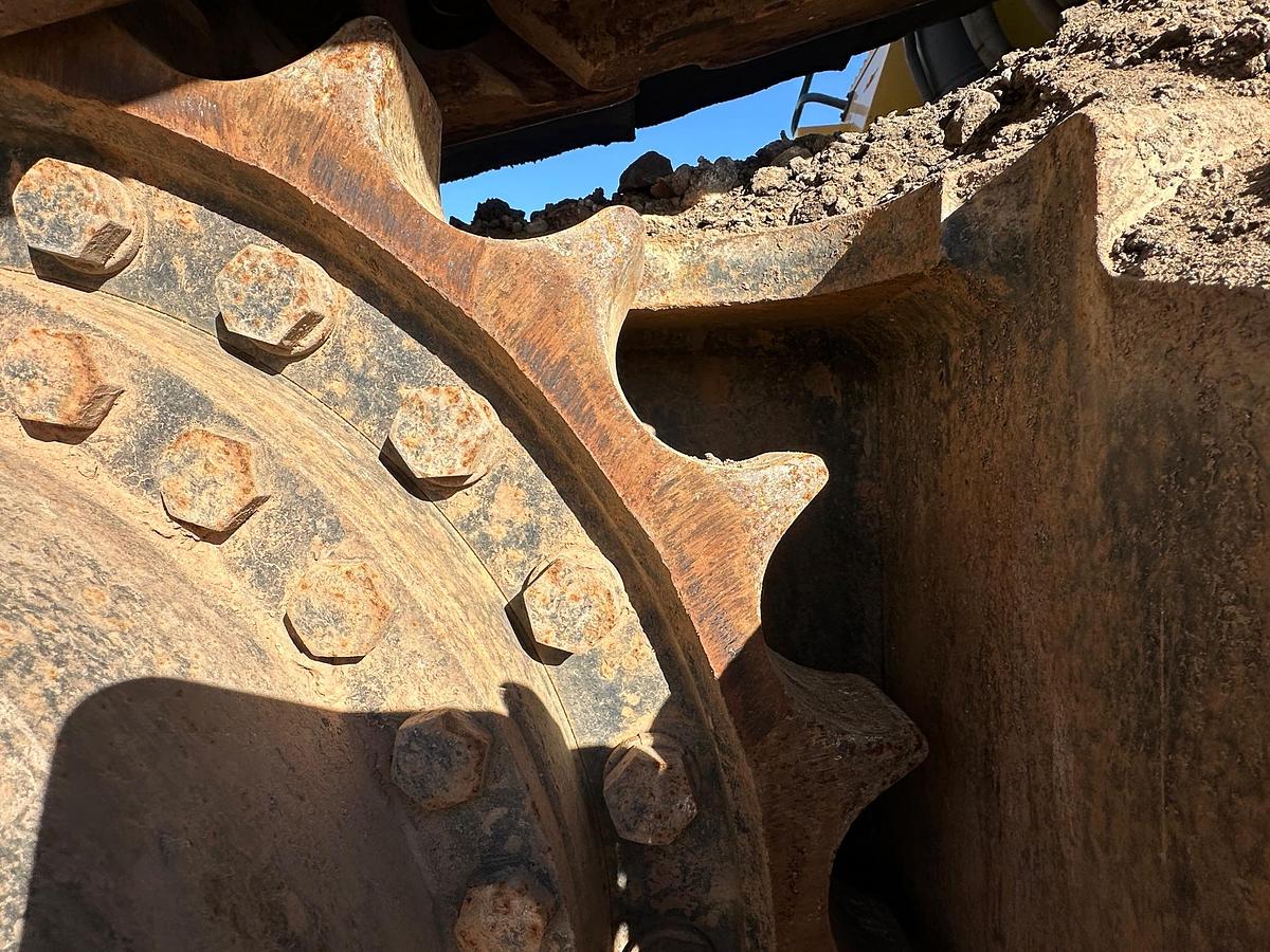 Used 2009 DEERE 450D LC