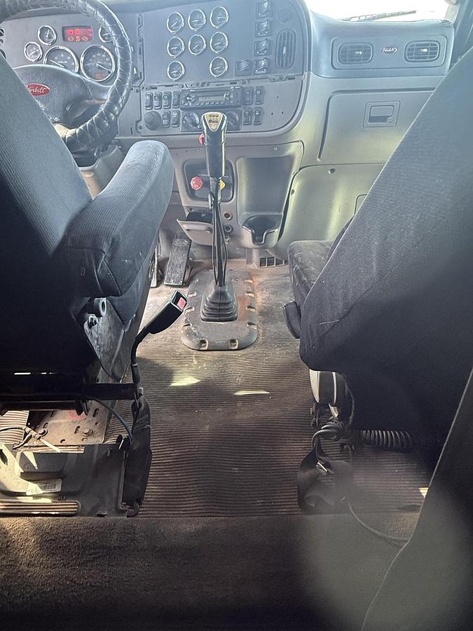 Used 2013 PETERBILT 386