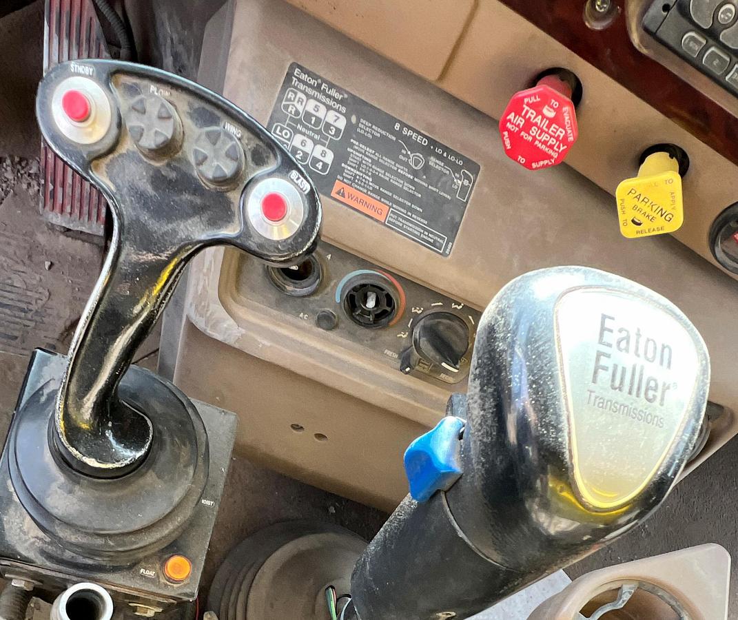 Used 2005 MACK CV713 Granite Dump Truck