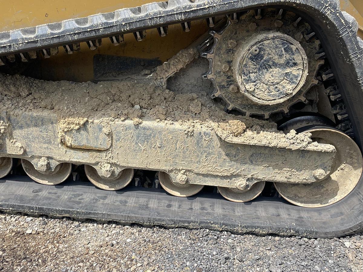 Used 2022 JOHN DEERE 333G