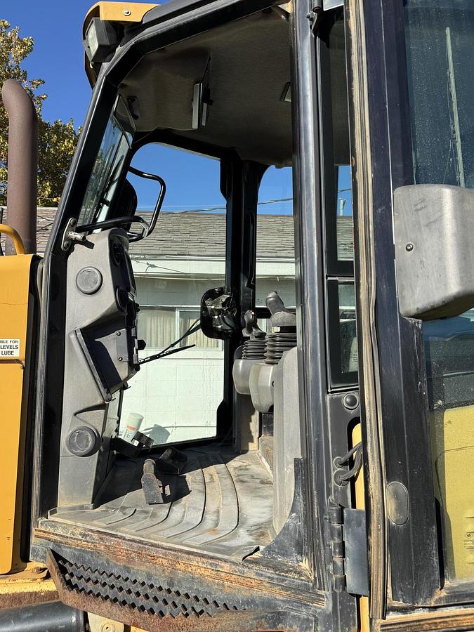 Used 2012 CATERPILLAR D5K2 LGP