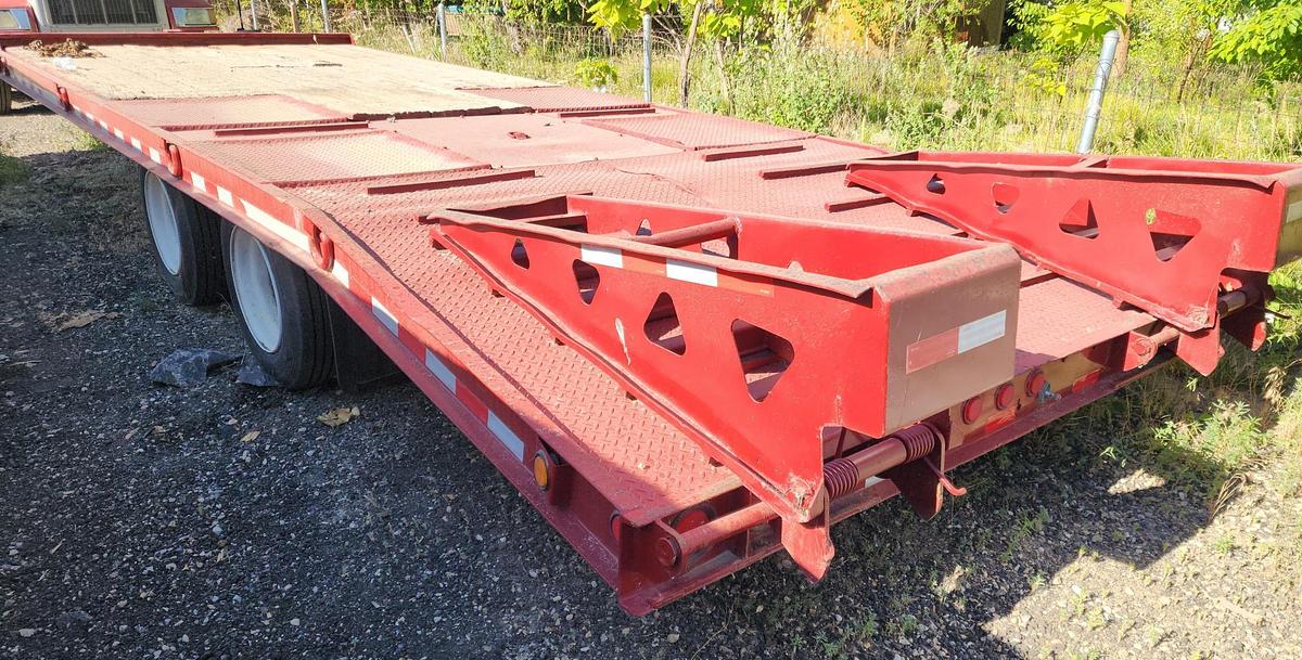 Used 1999 TRAIL KING TK40LP-2400 Tilt Deck