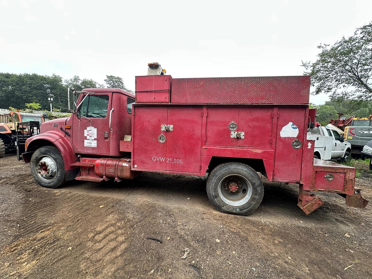 Used 2001 INTERNATIONAL 4700 Service Truck